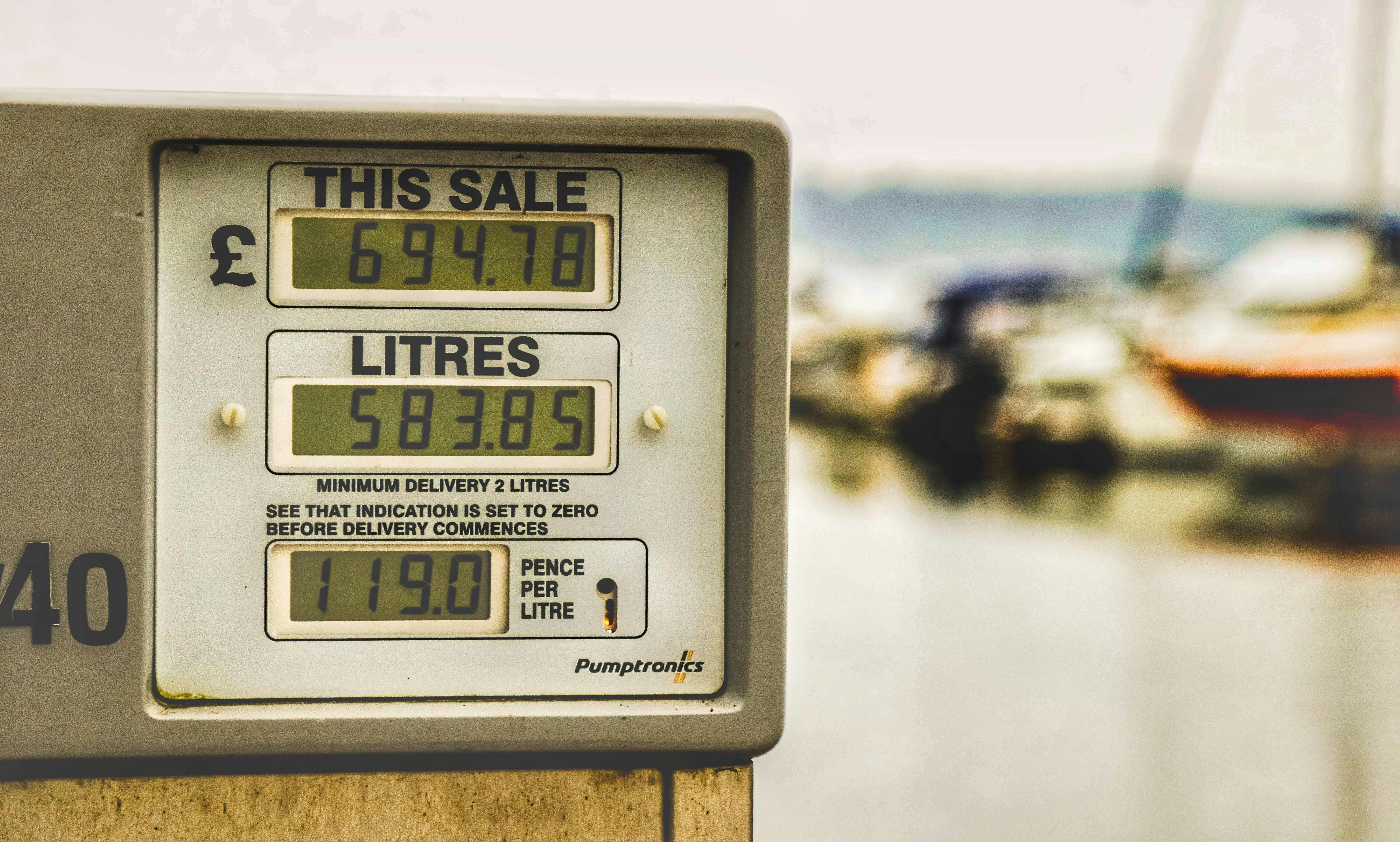 Navigating Oil Price Volatility and Liquidity Cycles